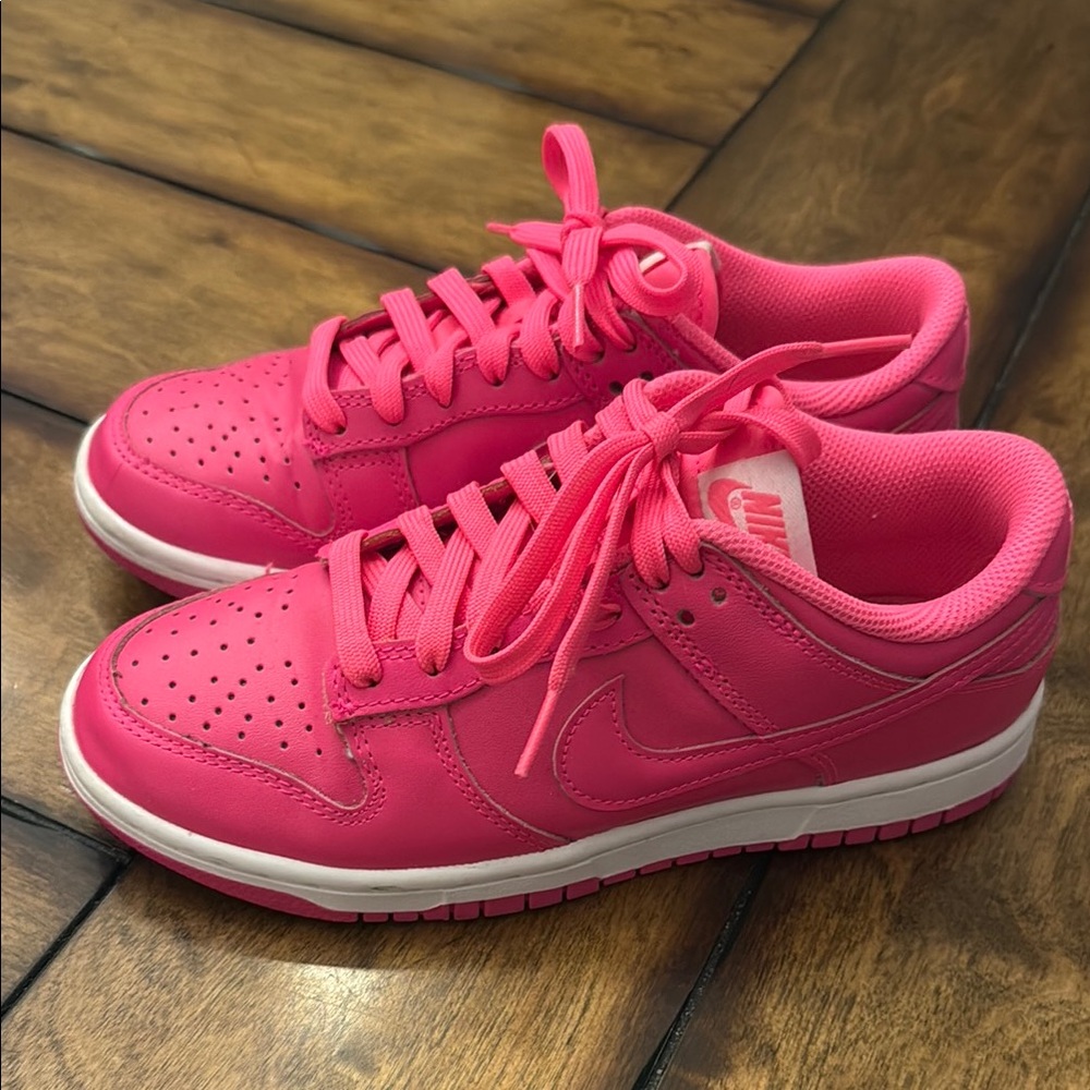 Nike Women’s Dunks